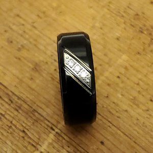 NEW SIZE 8.5 MEN'S STAINLESS STEEL RING